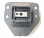 Опора двигателя левая 10065431