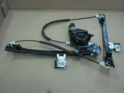 Стеклоподъемник передний правый 10033303