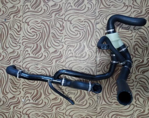 Патрубки системи охолодження з термостатом 10083229