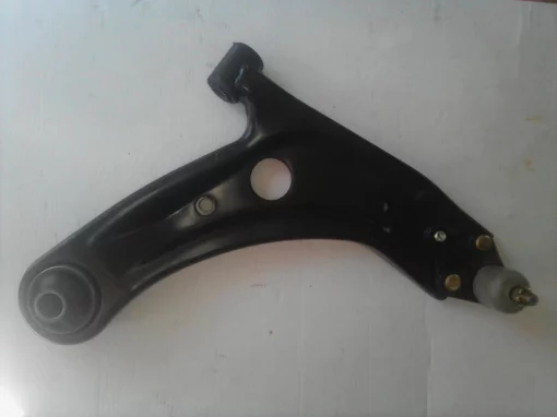 Рычаг передний правый 2904200-G08