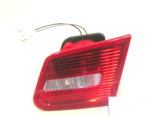Фонарь задний правый внутренний (заднего хода) 50018871