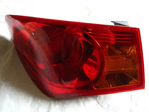 Фонарь задний левый наружный 50018880