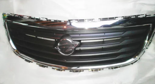 Решітка радіатора передня 52117078