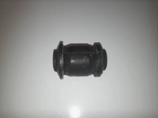 Сайлентблок переднего рычага передний 30003597